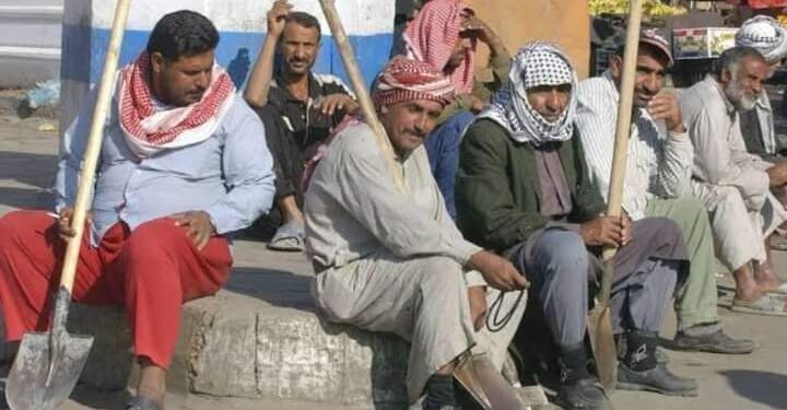 هنا مقص وهنا مقص