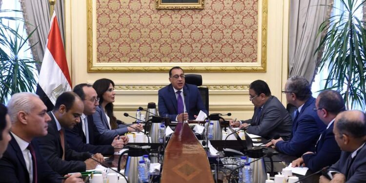 رئيس الوزراء يتابع الموقف التنفيذي لمشروعات “حياة كريمة”