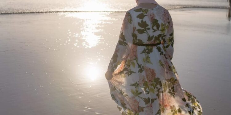 كُلّما أُقَشِّرُ نفسي …