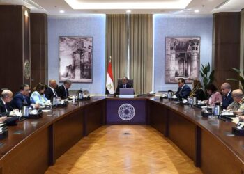 رئيس الوزراء يتابع  الأحداث في السودان