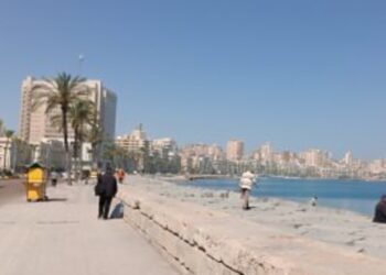 طقس حار نهارًا معتدل ليلاً وشبورة صباحاً..