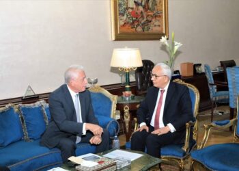 وزير التربية والتعليم يستقبل محافظ جنوب سيناء…