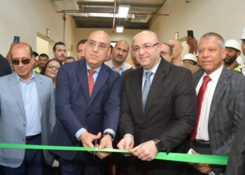 وزير الإسكان ومحافظ بنى سويف يفتتحان مشروع شباب مصر