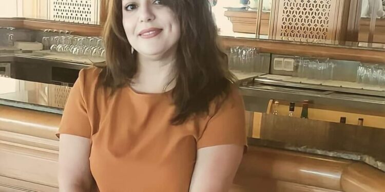 عنوان: الذئْبُ الأزرق …