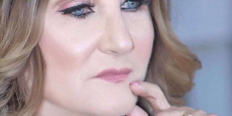 « كنتُ أخبرُهُ »  للشاعرة … حسناء سليمان