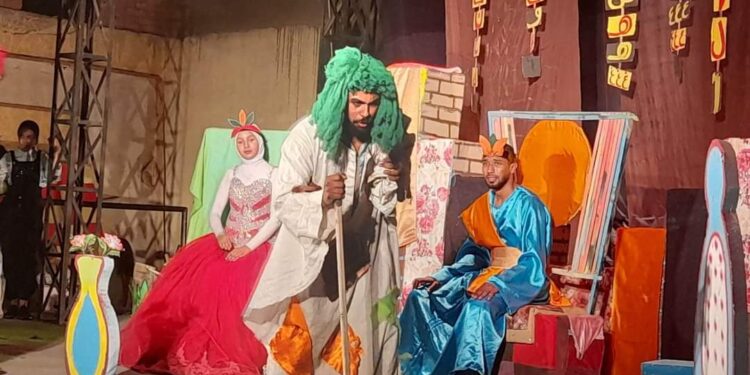 ثقافة أسوان تقدم عرض “معروف في بحر الحروف”