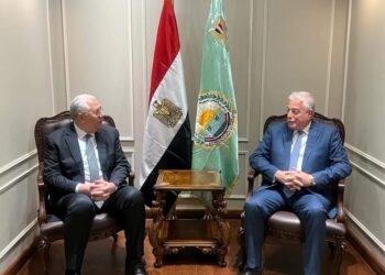 وزير الزراعة يبحث مع محافظ جنوب سيناء دعم الإستثمار الزراعي