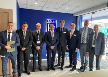 وزير الطيران المدني يحضر الافتتاح الرسمي لمعرض باريس الجوي ….