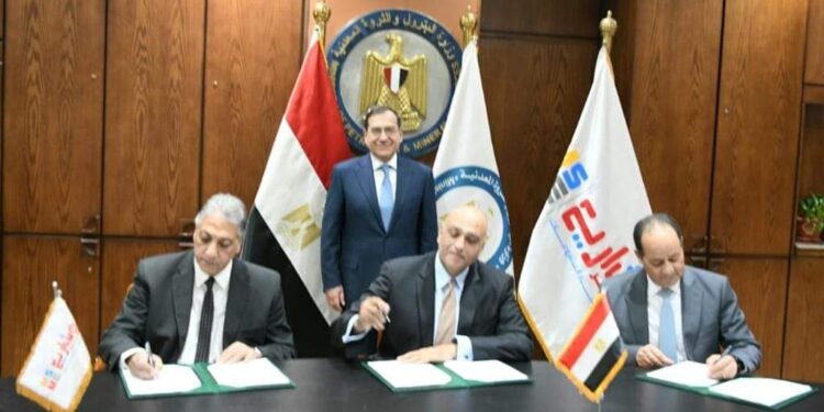 طارق الملا : توقيع مذكرة تفاهم بين جهاز تنميه المشروعات …