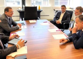 وزير البترول والثروة المعدنية يبحث مع شركة أى كاب دريل فرص الاستثمار في قطاع التعدين …