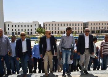 وزير الإسكان يتفقد مشروعات بمدينة العلمين الجديدة