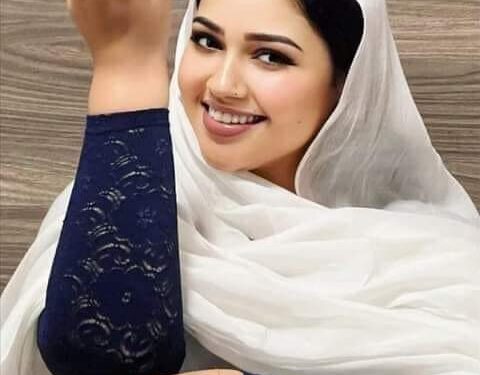 ماذا يقولُ البحرُ حين يراكِ ؟