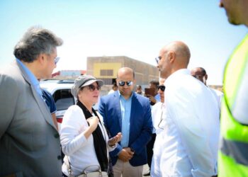 وزيرة البيئة تشهد إصطفاف لنماذج المعدات الخاصة