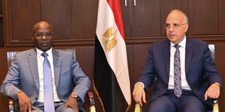 الدكتور سويلم يلتقى وزير المياه الحضرية والريفية التشادى