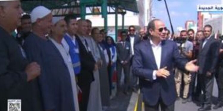 السيسي: المرحلة الأولى من مشروع حياة كريمة تكلفت 350 مليار جنيه