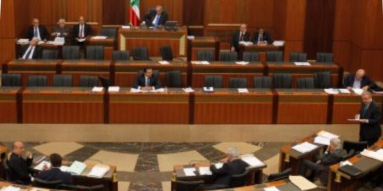 البرلمان اللبناني يفشل في انتخاب رئيس للجمهورية بالجولة الأولى من التصويت