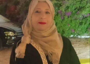 رائحة الظلام  تعج غزلاً