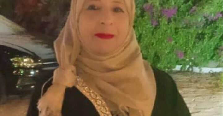 رائحة الظلام تعج غزلاً