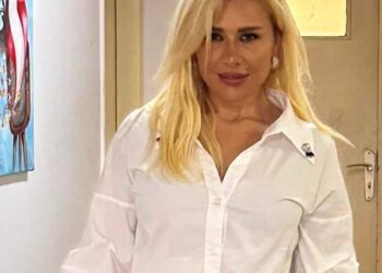 أنا… لأنّ عينيَّ شرفتان …