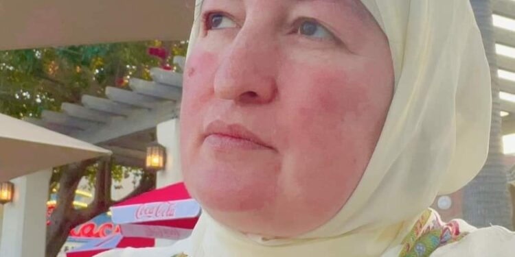 سأخرجُ من جلدي …