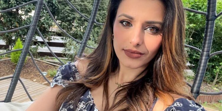 أنت هنا منذ ساعات