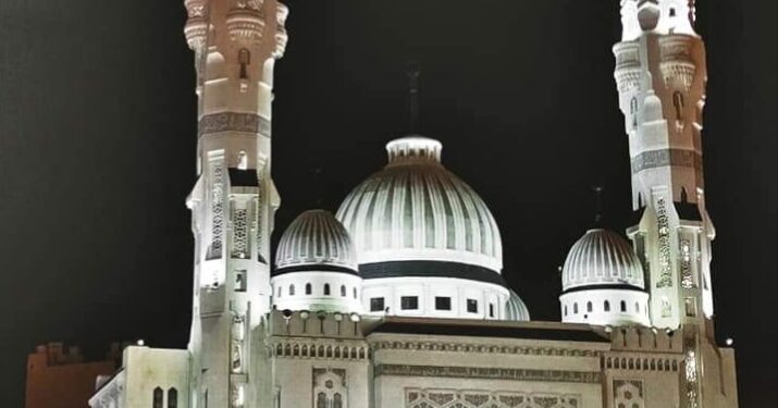 مواقيت الصلاة اليوم حسب التوقيت المحلي لكل مدينة