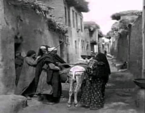 كانت بيوت من طين…!!