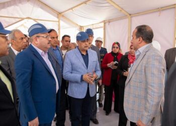 ” وزير الدولة للإنتاج الحربى ” يشهد إجراءات التشغيل التجريبي