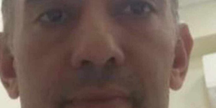 « حصار » للشاعر عماد شكرى حجازى…