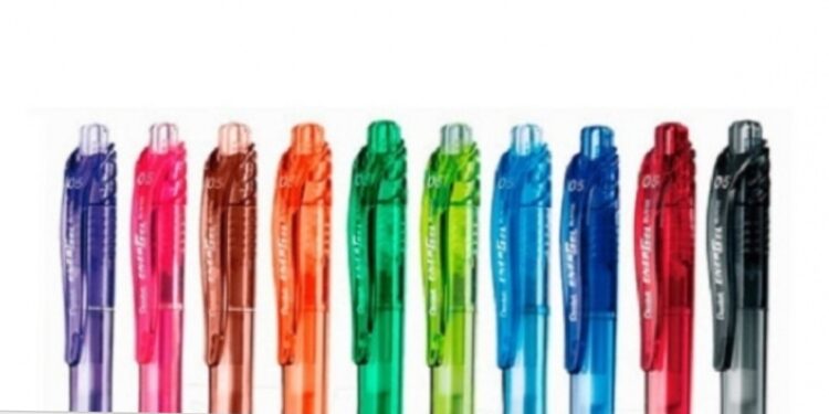 إحذر إستخدام 3 أقلام في الإمتحانات