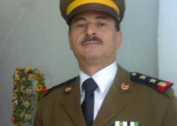 السّاحر الفتّان