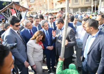 وزيرا التنمية المحلية والهجرة ومحافظ الغربية يشهدون أول تجربة للري الذكي