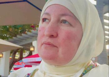 سأخرجُ من جلدي