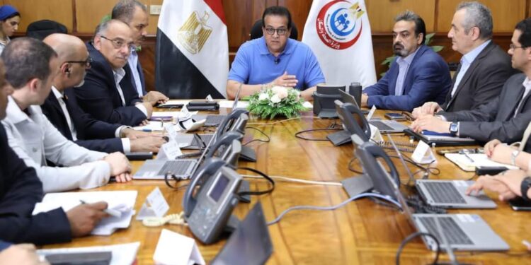وزير الصحة يترأس غرفة الطوارئ لإحتفالات عيد الاضحى
