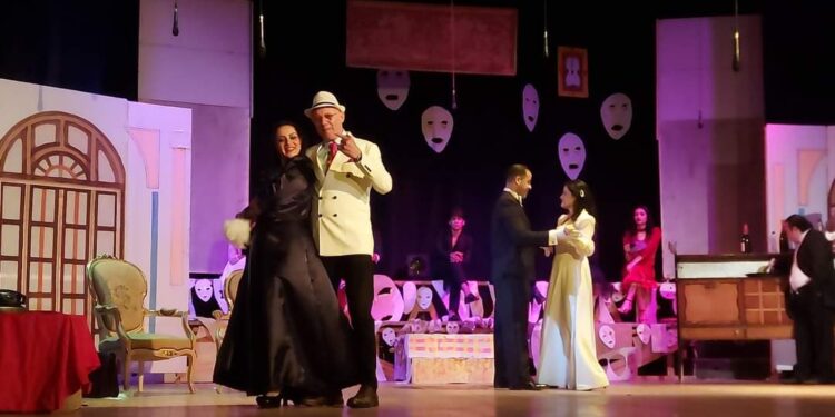 ختام العرض المسرحي “حفلة مانيكان” بثقافة بورسعيد …