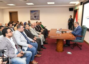 ” وزير الدولة للإنتاج الحربى” يجتمع بالصحفيين المعتمدين لدي الوزارة