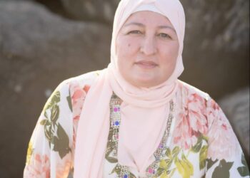 الفراغات السحيقةُ في داخلي