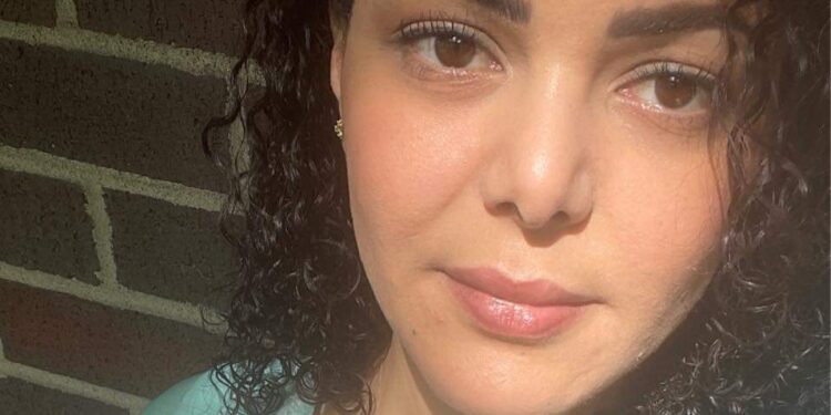 أرتّب الوقت كيفما تشاء يدي …