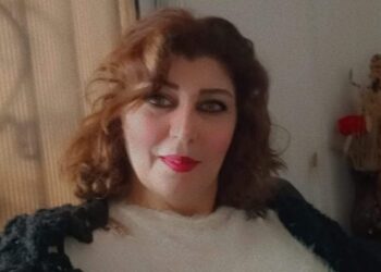 تراتيل صمتي تبوح بعشقك …