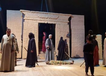 الحلم الخفي في العرض المسرحي “وصايا الدم” لقومية قنا