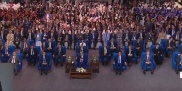 الرئيس السيسي يفتتح عددا من المشروعات القومية بالإسكندرية والبحيرة