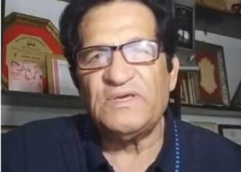 حكاية طفلٍ بلا وَطنْ …