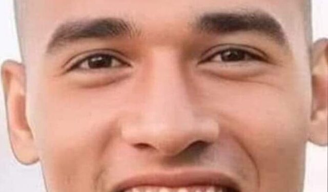 ترجل عن فرسك..