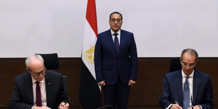 رئيس الوزراء يشهد توقيع مذكرة تفاهم للتعاون بين مصر والجزائر