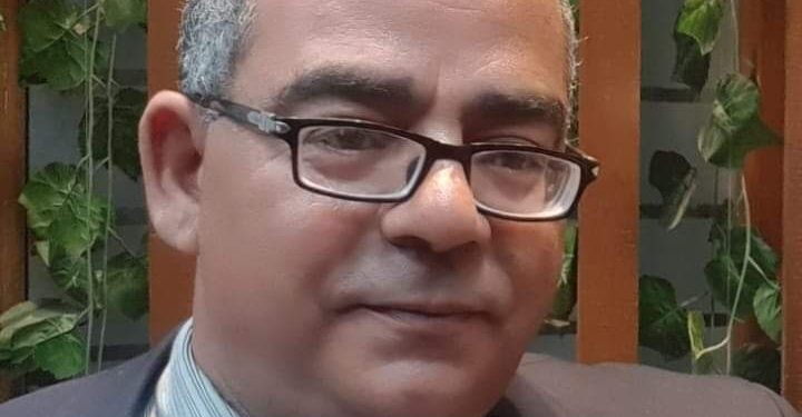 تلوت قصائدي أمام عينيك