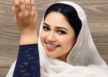 ماذا يقولُ البحرُ …