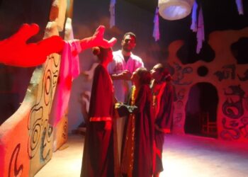 عادات وتقاليد الصعيد في مسرحية “ليلة عشق” بالأقصر كتب : أشرف كمال