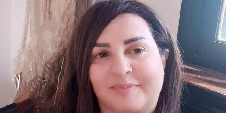 تحتاج إلى إذنٍ دائماً …