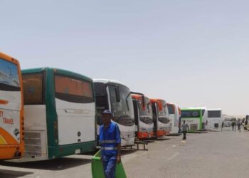 محافظ أسوان : مواصلة تقديم أوجه الدعم المختلفة للوافدين من دولة السودان