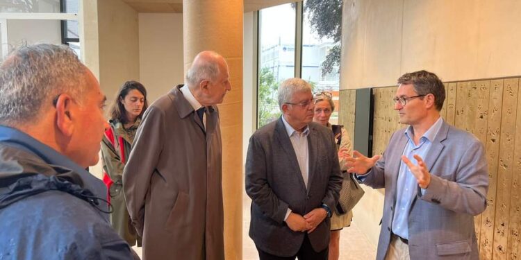 وزير التعليم العالي يتفقد «بيت مصر» في باريس